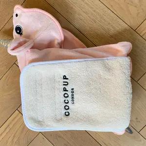 Cocopup pupicorn dry robe in medium