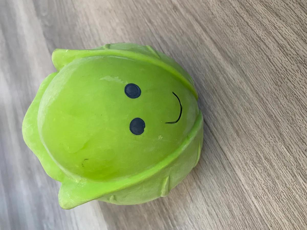 Medium squeaky rubber sprout