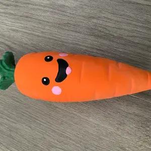 Squeaky rubber carrot - Image 1