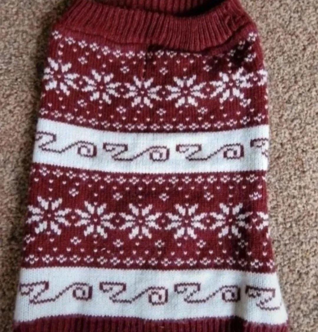 Dog Jumper
Burgundy & White
Size S