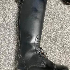 Riding boots  thumbnail 3