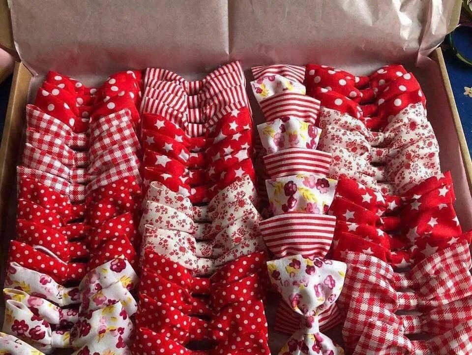 Dog collar bows