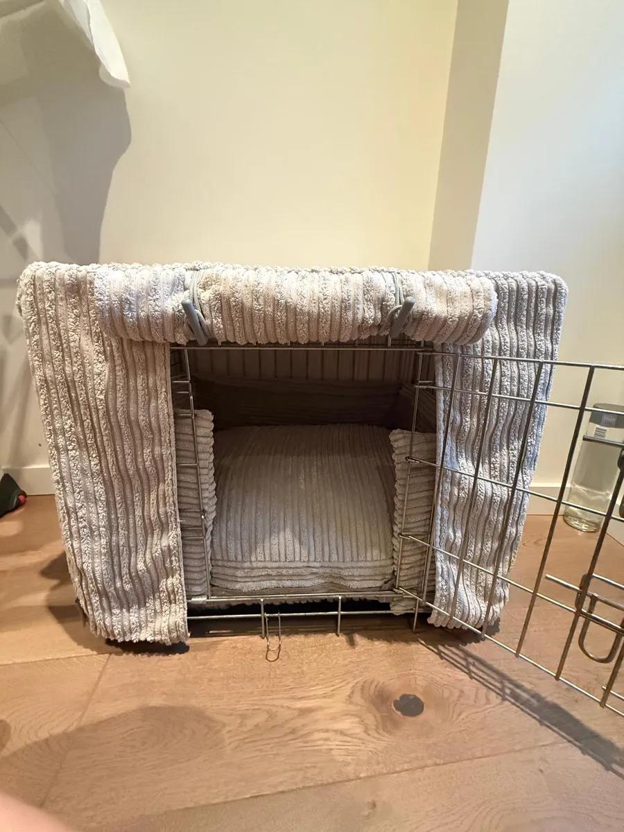 Cosy Beige Dog Crate from Luxury Lords & Labradors Brand - As Good As New!