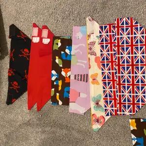 Job lot of 400+ Handmade fabric dog collars, leads, harnesses and bandanas thumbnail 6