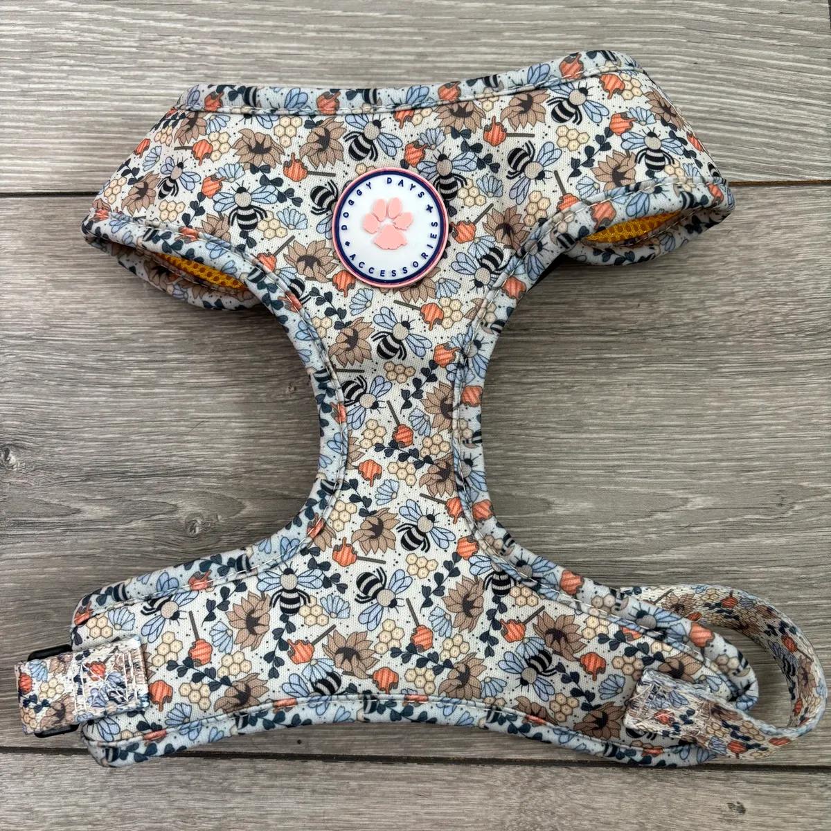Honey bee dog harness